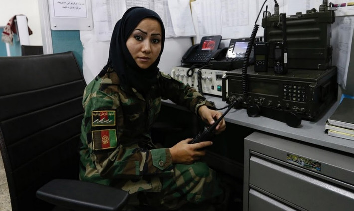 Ngoài ra, một số nữ quân nhân có thể hỗ trợ lực lượng đặc nhiệm Afghanistan với các nhiệm vụ như đột kích về ban đêm,…