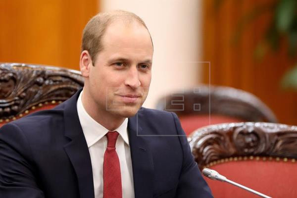 Theo thông báo của Hoàng gia Anh, Hoàng tử William rất vui mừng khi chuẩn bị cho chuyến thăm Việt Nam lần đầu tiên và cùng các nhà lãnh đạo thế giới chiến đấu bảo vệ voi, tê giác và các loại động vật quý hiếm khác khỏi nguy cơ tuyệt chủng. Ảnh: EPA/Luong Thai Linh.
