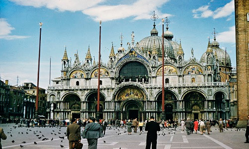 Khung cảnh tấp nập ở khu vực Quảng trường San Marco, thành phố Venice.