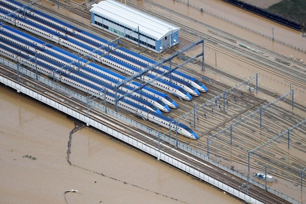 "Mục tiêu của chúng tôi là khôi phục 100% dịch vụ trên tuyến Hokuriku Shinkansen vào cuối năm tài khóa hiện tại (tức đến tháng 3/2020)", Chủ tịch Fukasawa nói. Hiện tại, 80% dịch vụ đã được khôi phục. Ảnh: BN.