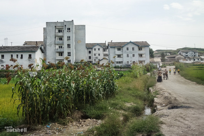 Quang cảnh thanh bình tại một miền quê ở phía đông Kaesong, Triều Tiên. Ảnh: EN.