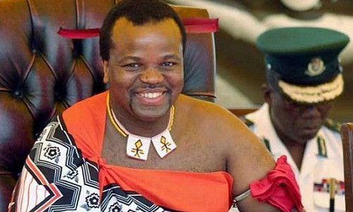 Vua Mswati III từng được tạp chí Forbes bình chọn là người đàn ông giàu thứ 15 thế giới và là người châu Phi duy nhất có tên trong top 100. Ảnh: CT.