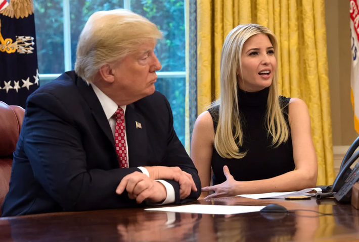 Ivanka từng làm cố vấn cho cha cô trong thời gian ông Trump làm Tổng thống Mỹ nhiệm kỳ đầu (2017-2021). Ảnh: Time.