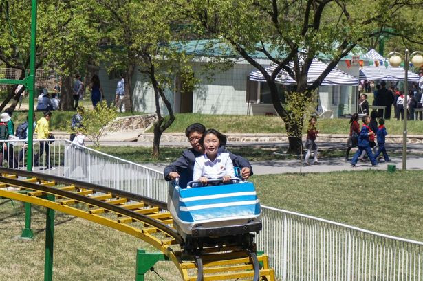 Được biết, công viên Taesongsan nằm ở chân núi Taesong, được mở cửa lần đầu tiên vào năm 1977. Ảnh: Mirror.