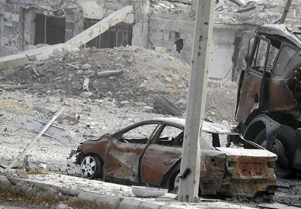 Các đơn vị quân đội Syria khác mở cuộc tấn công nhằm vào cứ điểm của phiến quân ở Hawsh al-Zawahereh và al-Reihan. Được biết, đây là lần đầu tiên lực lượng chính phủ Syria tiến hành chiến dịch quân sự chống khủng bố ở Đông Ghouta từ nhiều hướng. Ảnh: FNA.