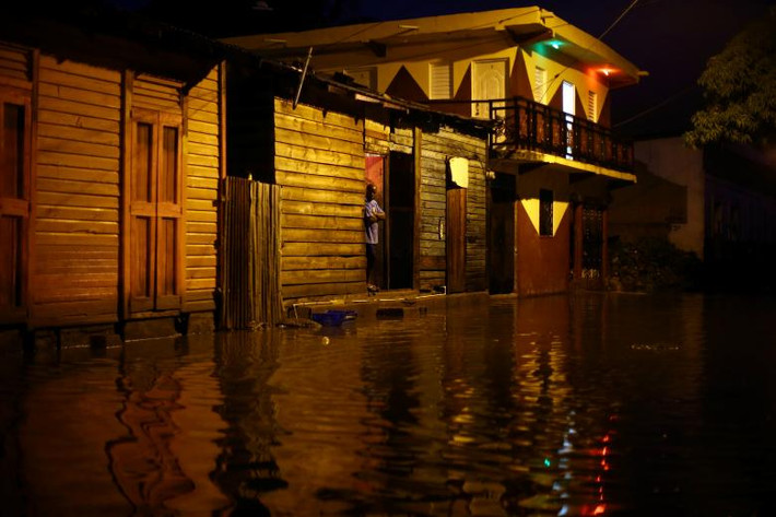 Một con phố ngập lụt ở Puerto Plata, Cộng hòa Dominica. Ảnh: Reuters.