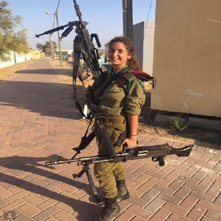 Theo Sputnik, phụ nữ Israel được phép phục vụ trong 83% Lực lượng Quốc phòng Israel, bao gồm cả các đơn vị chiến đấu. Ảnh: Instagram.