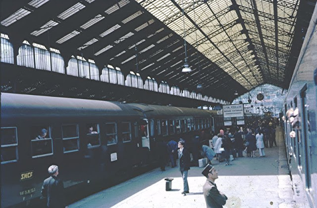 Đoàn tàu tới thành phố Marseilles. Ảnh: VT.