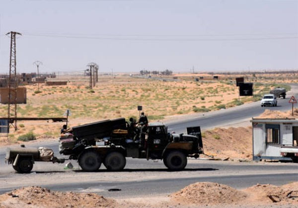 Giao tranh ác liệt giữa quân đội Syria và phiến quân IS đã diễn ra tại thị trấn Jafra hôm 12/9. Ảnh: FNA.