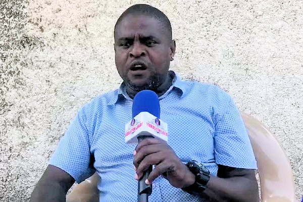 Theo New York Post, Jimmy Cherizier (ảnh), trùm băng đảng khét tiếng có biệt danh "Thịt nướng" ở Haiti, ngày 10/7 tuyên bố sẵn sàng cho chiến tranh, sau vụ ám sát Tổng thống Haiti Jovenel Moise hôm 7/7. Ảnh: HT.