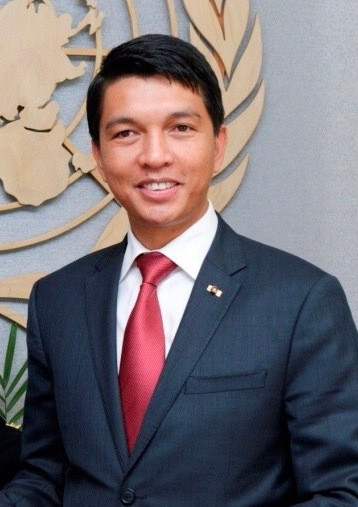 Mặc dù gia đình không thiếu tiền cho Andry học đại học song ông quyết định ngừng việc học sau khi hoàn thành trung học phổ thông để khởi nghiệp kinh doanh. Ảnh: Wikipedia.