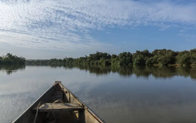 Niger, tên chính thức là Cộng hòa Niger, là quốc gia lớn nhất Tây Phi. Tên quốc gia Niger được đặt theo tên sông Niger.