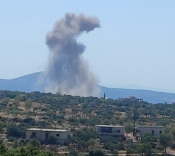 Cơ quan Giám sát Nhân quyền Syria cho biết, cuộc oanh kích đã gây tổn thất về vật chất cho nhóm phiến quân, song không cung cấp thông tin chi tiết. Ảnh: Ảnh: Twitter.