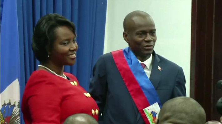 Bà Martine gặp chồng tương lai, ông Jovenel Moise, khi hai người là sinh viên tại trường Đại học Quisqueya. Họ kết hôn vào năm 1996. Ảnh: Local 10.