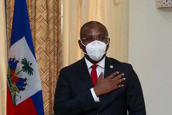 Sau vụ việc, Thủ tướng Joseph cho biết tạm thời ông sẽ điều hành đất nước Haiti. Ông kêu gọi người dân Haiti bình tĩnh, đồng thời trấn an rằng cảnh sát và quân đội sẽ đảm bảo sự an toàn của người dân. Ảnh: AP.