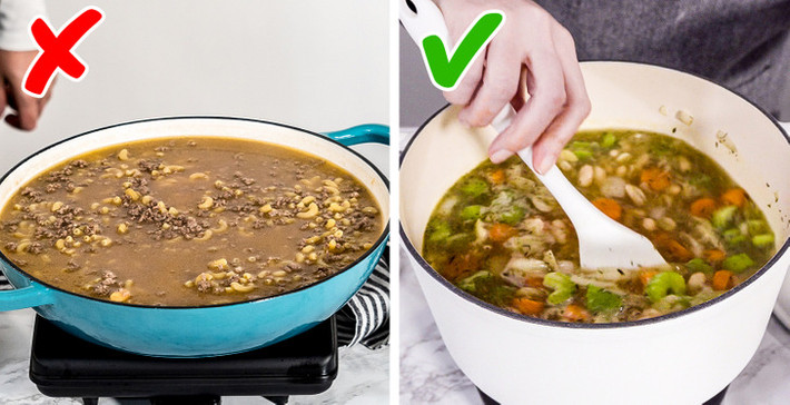 8. Chảo hoặc nồi quá tải: Không nên nấu quá đầy nồi vì có thể khiến thực phẩm không chín đều.