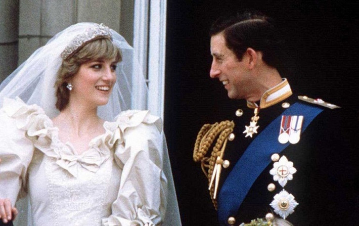 “Đám cưới thế kỷ” của Thái tử Charles, con trai của Nữ hoàng Elizabeth II và Hoàng thân Philip, với Công nương Diana diễn ra vào ngày 29/7/1981 tại nhà thờ St. Paul. Ước tính, khoảng 750 triệu người trên khắp thế giới đã theo dõi lễ cưới này qua ti vi. Ảnh: IB Times.