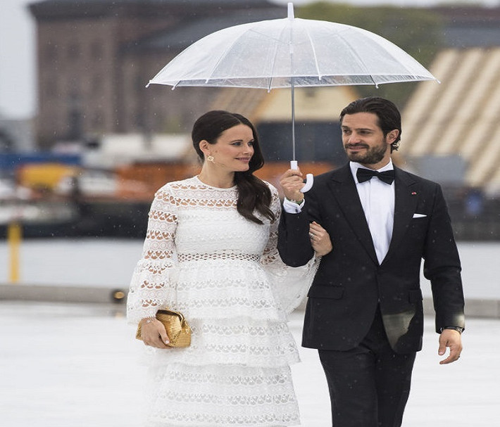 Hoàng tử Carl Philip và Công chúa Sofia của Thụy Điển tại Oslo vào ngày 10/5/2017. Được biết, Sofia Kristina Hellqvist từng là một người mẫu quyến rũ và thí sinh truyền hình thực tế. Ảnh: Sputnik.