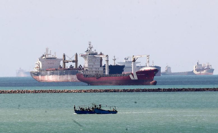 Theo tính toán của ông Rabie, giao thông ở kênh đào Suez sẽ trở lại bình thường trong vòng 4 ngày tới.