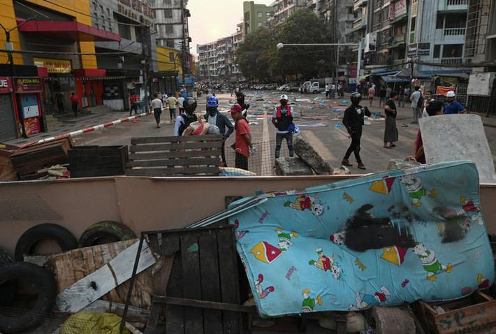 Trong bối cảnh tình hình tại Yangon ngày càng "tăng nhiệt", ngày 14/3, chính quyền quân sự Myanmar đã ban bố thiết quân luật tại nhiều khu vực trong thành phố này.