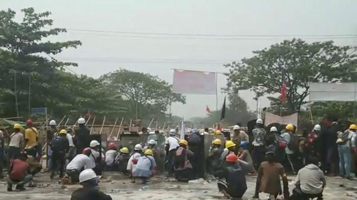 Theo đó, Hội đồng Hành pháp Nhà nước Myanmar đã mở rộng lệnh thiết quân luật ra 4 quận mới ở Yangon gồm North Dagon, South Dagon, Dagon Seikkan và North Okkalapa.