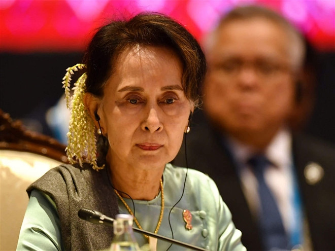 Hiện, dư luận chưa rõ liệu bà San Suu Kyi sẽ bị kết án hay không. Tuy nhiên, chính quyền quân sự Myanmar đang đối mặt với sức ép từ cộng đồng quốc tế và người biểu tình trong nước về việc trả tự do cho bà San Suu Kyi và những người khác bị quân đội bắt giữ trong cuộc chính biến hôm 1/2. Ảnh: ET.