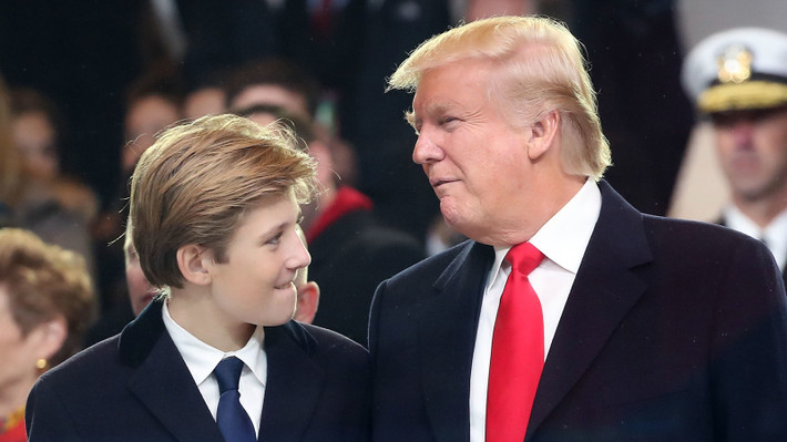 Bộ phim "Barron: A Tale of Love, Loss & Legacy" nói về những tác động đối với cuộc sống cá nhân của Barron Trump khi cha cậu, ông Donald Trump, trở thành Tổng thống Mỹ. Ảnh: NS.