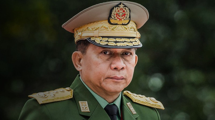 Những người bị Mỹ trừng phạt sẽ bị cấm giao dịch thương mại với các công ty Mỹ, đồng thời các tài sản đang sở hữu trên lãnh thổ Mỹ sẽ bị "đóng băng". Trong ảnh là ông Min Aung Hlaing.