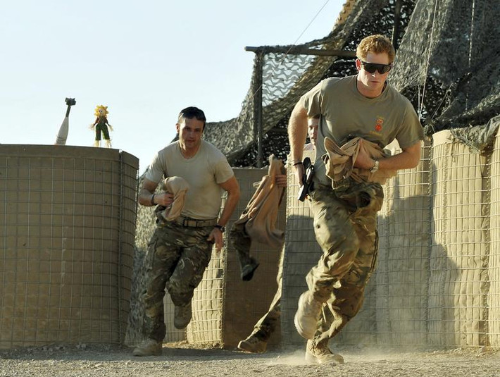 Hoàng tử Harry tại doanh trại Bastion, miền nam Afghanistan, hồi tháng 11/2012.