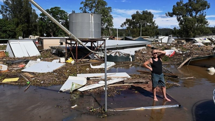 Nhiều ngôi nhà của người dân Australia giờ chỉ còn là đống đổ nát sau trận mưa lịch sử. Ảnh: NM.