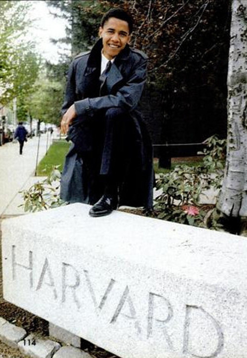Sinh viên Barack Obama tại trường Đại học Harvard.