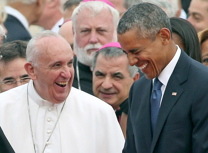 Tổng thống Obama chào đón Giáo hoàng Francis tại sân Andrews ở Maryland ngày 22/9/2015.
