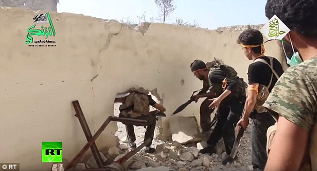 Được biết, các cuộc giao tranh ác liệt giữa binh sĩ Syria và quân nổi dậy ở Aleppo đã diễn ra trong nhiều năm qua.