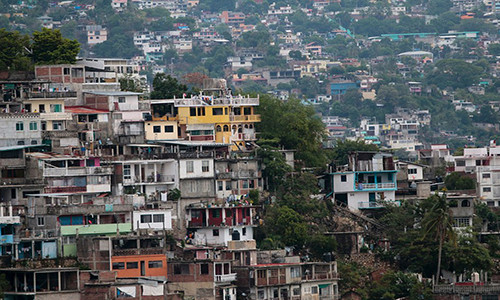 Trong năm 2015, 1.170 vụ giết người xảy ra tại thành phố Acapulco. Thành phố này có khoảng 810 nghìn dân.