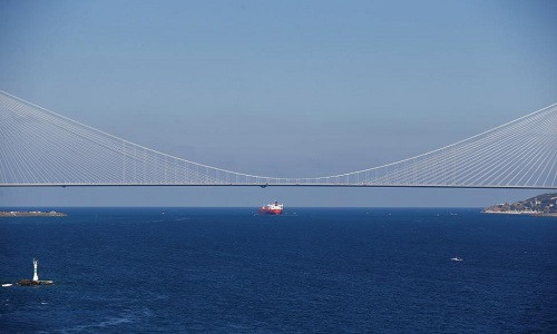 Thổ Nhĩ Kỳ đã khai trương một trong những cây cầu treo lớn nhất thế giới là Yavuz Sultan Selim hôm 26/8.