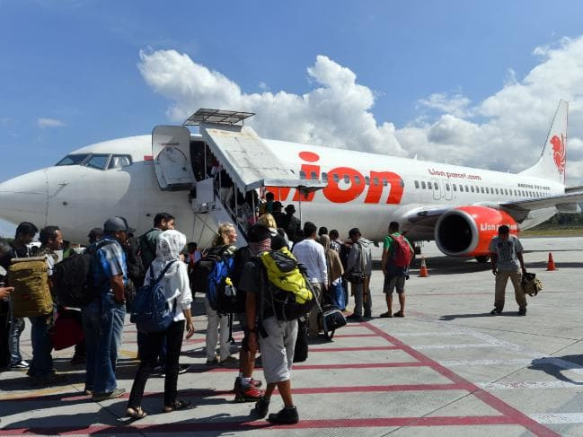 Theo Daily Mail, chiếc máy bay Boeing 737 mang số hiệu JT-610 chở 188 hành khách và thành viên phi hành đoàn đã bị rơi xuống biển khi đang trên hành trình từ thủ đô Jakarta tới thành phố Pangkal Pinang sáng 29/10. Ảnh: News.com.au.