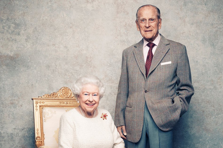 Trong đó, Hoàng thân Philip, chồng của Nữ hoàng Anh Elizabeth, là người bảo trợ 800 tổ chức từ thiện. Ảnh: ABS-CBN News.