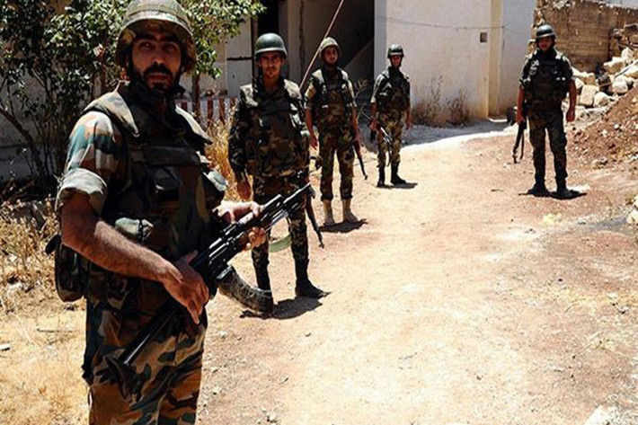 Còn tại Hama, Quân đội Syria dồn dập oanh kích căn cứ của các nhóm phiến quân ở phía bắc tỉnh này hôm 30/9, gây tổn thất nặng nề cho bọn chúng. Ảnh: Muslimpress.