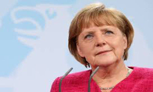 Trong cuộc tổng tuyển cử được tổ chức vào tháng 12/1990, bà Merkel trúng cử vào Bundestag (Quốc hội Liên bang Đức). Sau đó, Đảng của bà sáp nhập với đảng CDU của Tây Đức và bà Merkel được bổ nhiệm làm Bộ trưởng Phụ nữ và Thanh niên trong nội các của Thủ tướng Helmut Kohl. Ảnh: CNN.