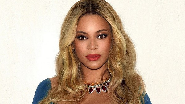 Nữ ca sĩ Beyonce của Mỹ không chỉ xinh đẹp mà còn rất quyền lực trong ngành giải trí. Tạp chí Forbes và Time từng bình chọn cô là một trong những phụ nữ quyền lực nhất trong ngành giải trí trong ba năm liên tiếp, từ 2015 đến 2017.