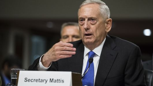 Và việc Tướng Mattis ra đi có thể khiến nhiều người dân Mỹ tiếc nuối bởi ông là một trong những nhân vật lãnh đạo chủ chốt trong các hoạt động quan trọng nhất của Quân đội Mỹ trong suốt hàng chục năm qua và được đánh giá là người luôn tận tâm với công việc. Ảnh: CNBC.com.