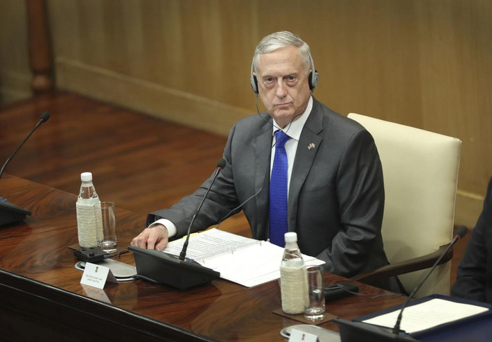Về đời tư, Bộ trưởng Mattis chưa từng kết hôn và không có con cái. Ông từng cầu hôn một phụ nữ có tên Alice Gillis nhưng người này đã hủy hôn chỉ vài ngày trước khi lễ cưỡi diễn ra. Ảnh: Herald Journal.