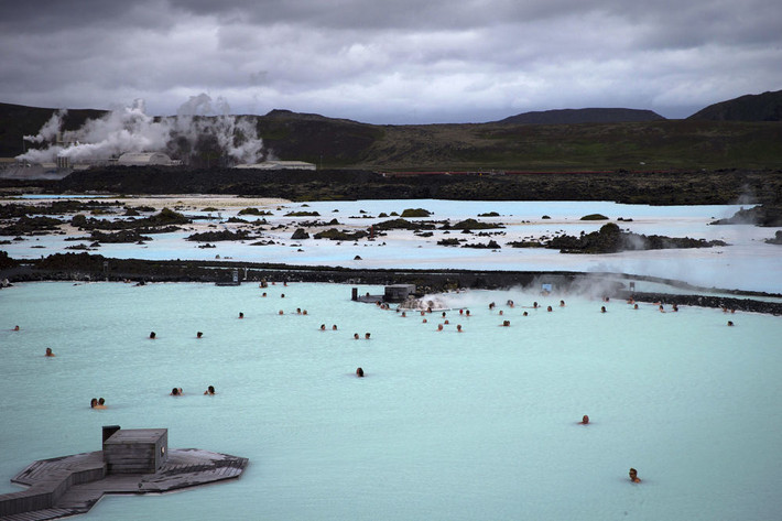 Blue Lagoon - spa tự nhiên lớn nhất thế giới ở Iceland.