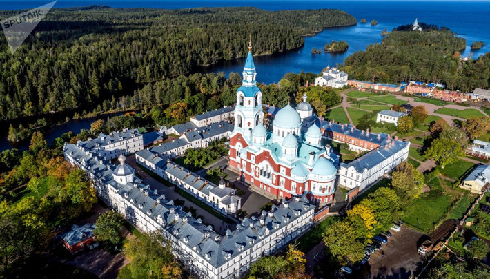 Tu viện Valaam là một trong những địa điểm thu hút đông đảo du khách ở vùng Karelia.