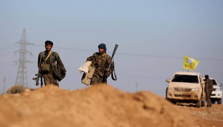 Tuy nhiên, SDF có thể sẽ phải tái triển khai một số chiến binh của họ từ Đông Nam Deir Ezzor về miền bắc Syria để bảo vệ vùng đất mà lực lượng này kiểm soát trước cuộc tấn công sắp tới của Quân đội Thổ Nhĩ Kỳ. Ảnh: Zaman al-Wasl.
