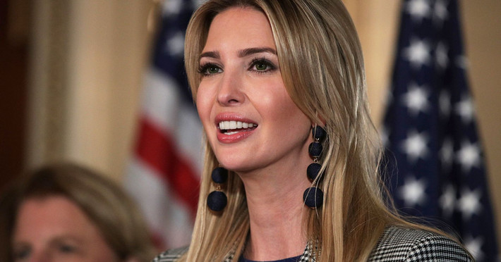 Tuy nhiên, Ivanka Trump sau đó đã bác bỏ khả năng này. “Tôi rất vinh hạnh khi được phục vụ trong Nhà Trắng cùng với nhiều cộng sự tuyệt vời và tôi biết tổng thống sẽ đề cử một người thay thế xứng đáng cho Đại sứ Haley. Song, người đó sẽ không phải là tôi”, cô Ivanka thông báo trên Twitter. Ảnh: CNBC.