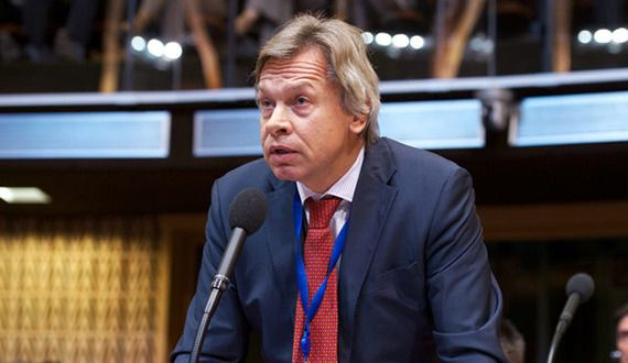 Phản ứng về quyết định của Tổng thống Donald Trump, Thượng nghị sỹ Nga Alexey Pushkov ngày 21/10 viết trên Twitter rằng: “Mỹ đang đưa thế giới trở lại Chiến tranh Lạnh” và đây là “cú đòn nặng giáng vào toàn bộ hệ thống ổn định chiến lược trên thế giới”. Ảnh: The Romanian Journal.