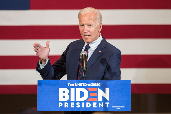 Ông Biden dự kiến sẽ đảo ngược một phần chính sách cắt giảm thuế của Tổng thống Trump nhằm gia tăng doanh thu liên bang bằng cách tăng thuế đối với các công ty và những hộ có gia đình có thu nhập cao. Ảnh: The Verge.