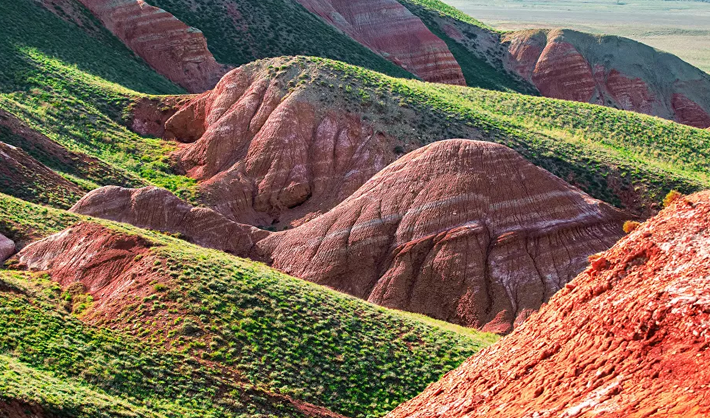 Khung cảnh thiên nhiên ấn tượng ở núi Big Bogdo, vùng Astrakhan, Nga.