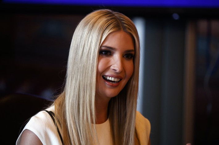 Trong khi đó, những tuyên bố gần đây của Ivanka cho thấy cô vẫn quan tâm tới chính trị - xã hội. Ảnh: AP.